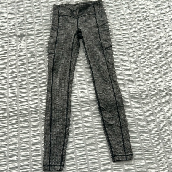 Lululemon leggings - Picture 1 of 3